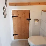 Waterhill's Bed & Wellness Apartmán Dinteloord
